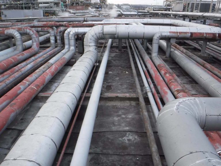 Blokowanie wzrostu chwastów pod rurociągami